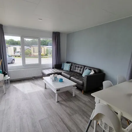 Chalet 82 Op Chaletpark Bregkoog
